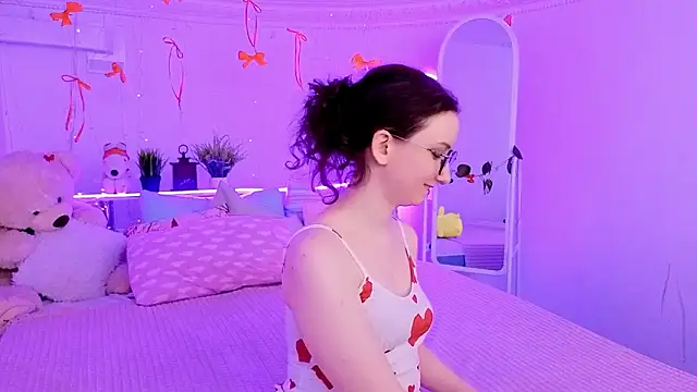 sunshineblaze - SunshineBlaze's free webcam - UK Sex Cams