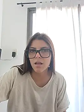 Webcam Model (lililovexx)  is live.Free join now!