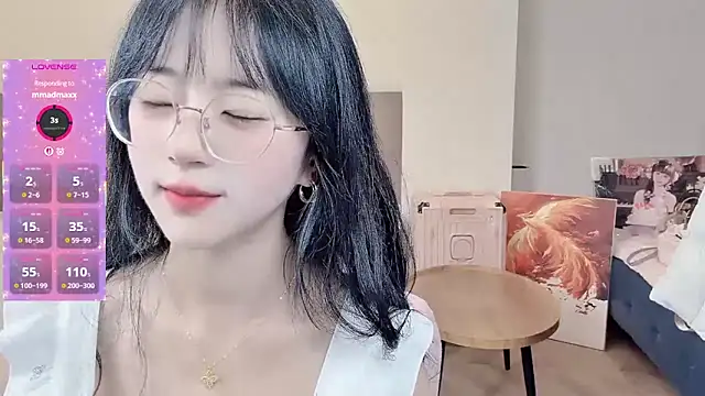 美女-ruoruo-在线直播