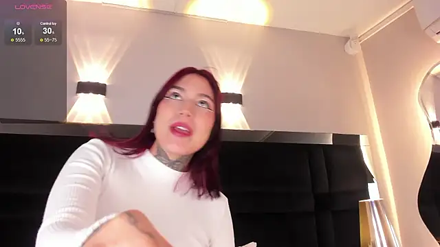 ravenn21x - Ravenn21x's free webcam