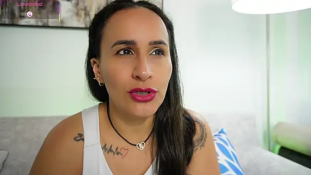 sara_charmy - Sara_Charmy's free webcam