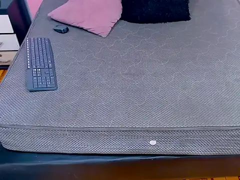 yander_0 - Yander_0's free webcam