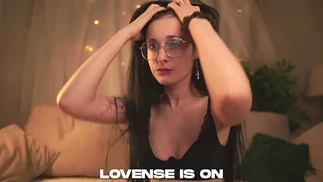 darcyaspacio - DarcyAspacio's free webcam - UK Sex Cams