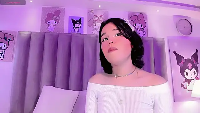 claudiasophia (T teen) - Spanking on the buttocks