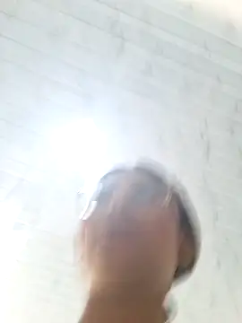 ary-18 - Ary-18's free webcam