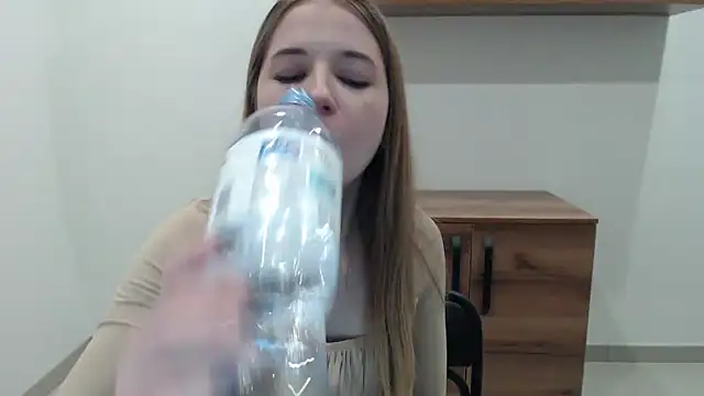 sweetbellaa_ - SweetBellaa_'s free webcam