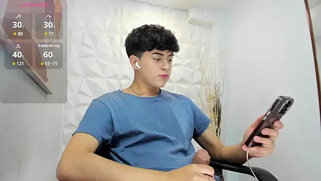 sam_daves - Sam_Daves's free webcam