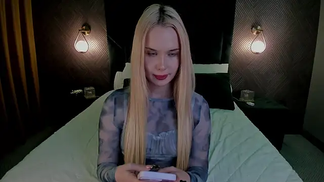 nicoletacooper - NicoletaCooper's free webcam - UK Sex Cams