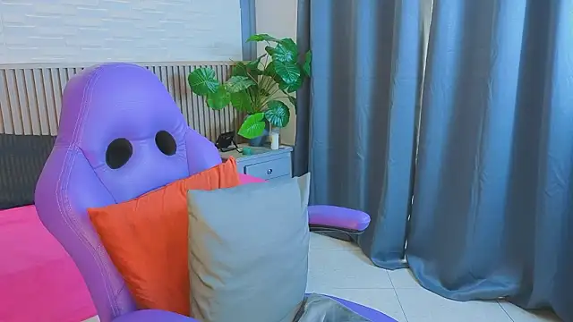 milena_lawson - Milena_lawson's free webcam - UK Sex Cams