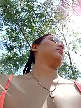 young_dairy01 - Young_dairy01's free webcam