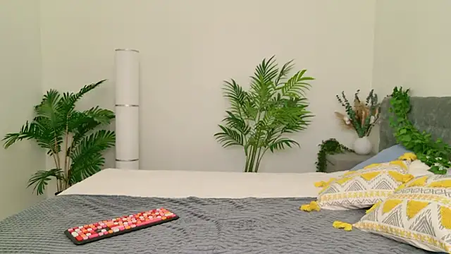 julies_lii - Julies_Lii's free webcam