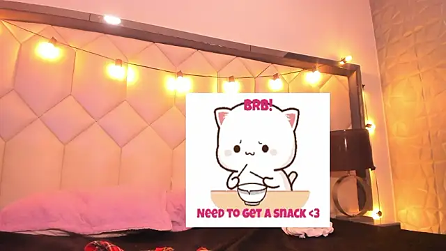 scarletbigbug - Scarletbigbug's free webcam