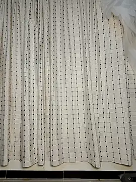 saasha_petit - Saasha_Petit's free webcam