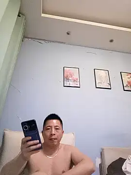 day-18 - Day-18's free webcam