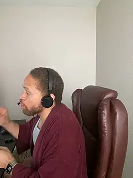 fathero1time (M mature) - 4000 tokens and I bust this NUT! 💰 💰💰