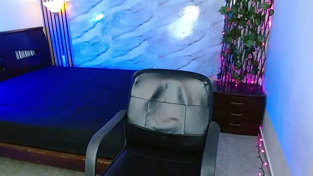 latin_mommy_ - Latin_mommy_'s free webcam - UK Sex Cams