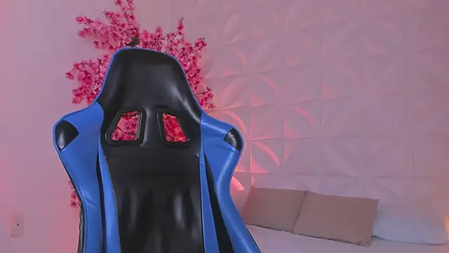 cora_22 - Cora_22's free webcam