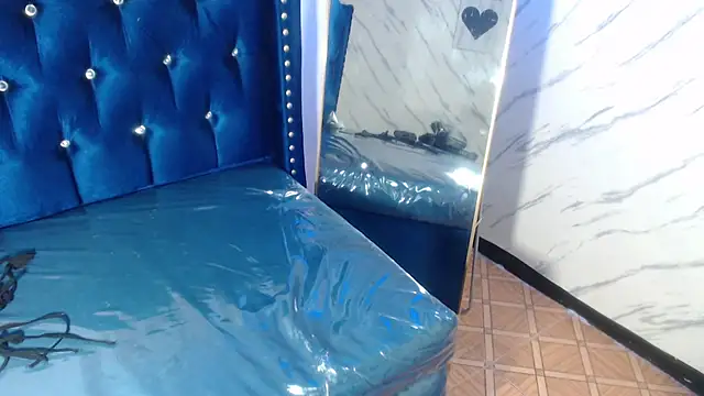 lola_bunny_v - Lola_bunny_v's free webcam