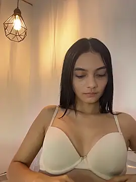 doll_alaia_ - Doll_Alaia_'s free webcam