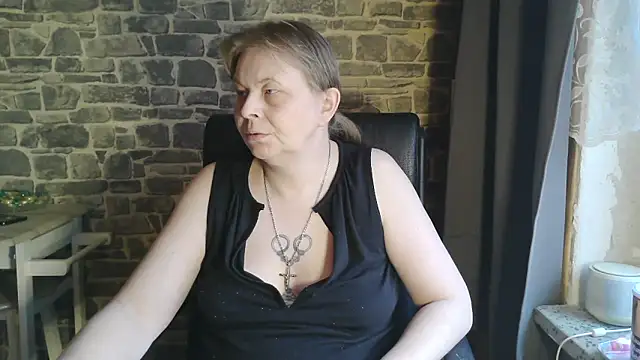 sweetphoenix76 - SweetPhoenix76's free webcam