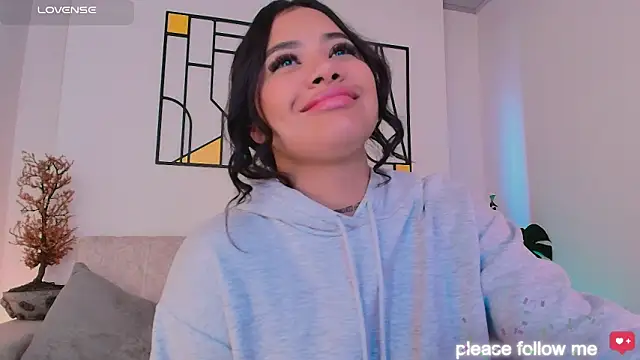 nicemiiaa7_ - Nicemiiaa7_'s free webcam