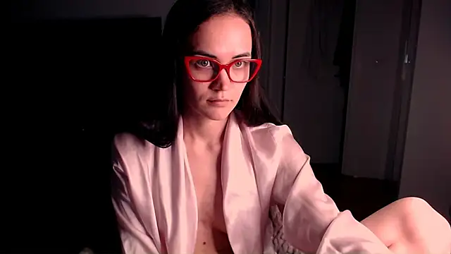 evelyngg - EvelynGG's free webcam