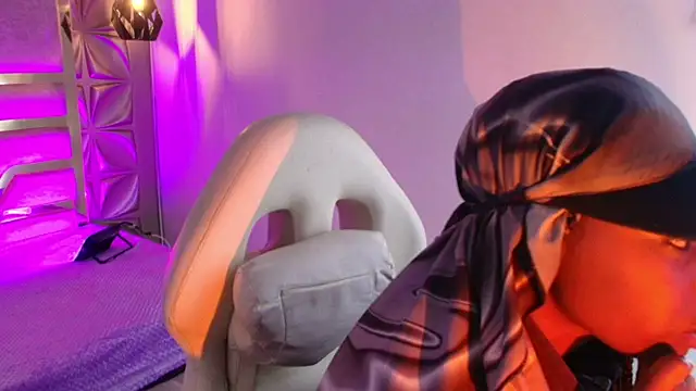 queen_perla_ - Queen_perla_'s free webcam