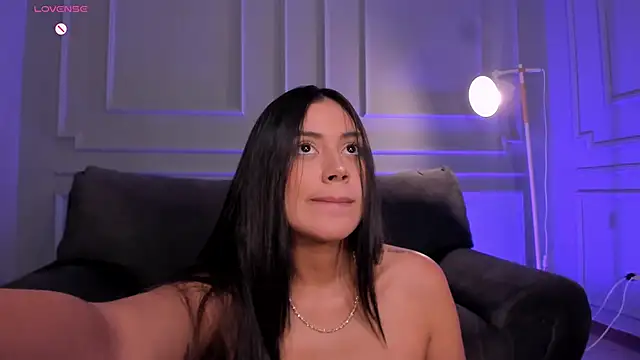 ambarjames_ - AmbarJames_'s free webcam