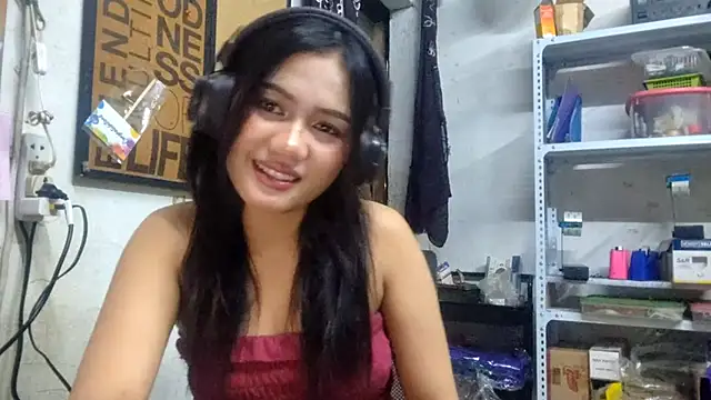 suzieotremba - SuzieOtremba's free webcam