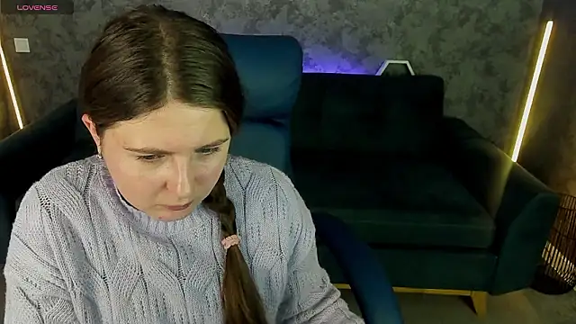 craveedoll - CraveeDoll's free webcam