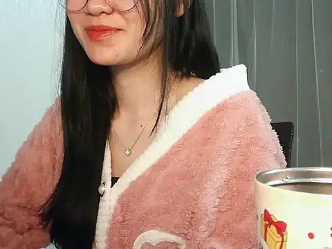 nunaa18 - Nunaa18's free webcam