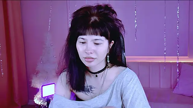 hollydennis - HollyDennis's free webcam