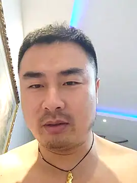 guozuo Live Webcam on Stripchat