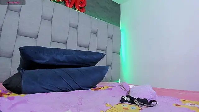 messy_saray - Messy_saray's free webcam