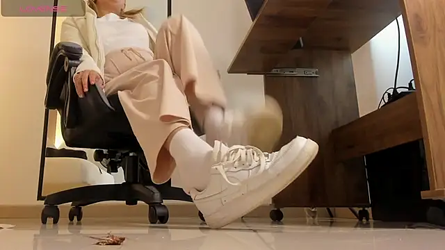 alma_fenix - Alma_fenix's free webcam