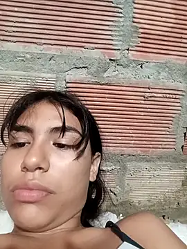 Webcam Model (triana-hot18)  is live.Free join now!