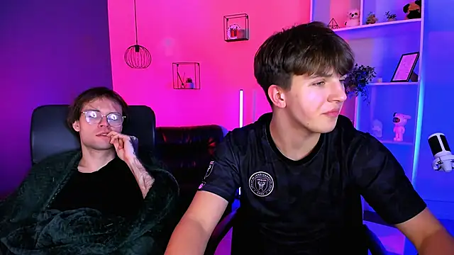 travis_wolf_ - Travis_wolf_'s free webcam