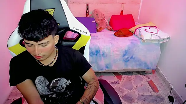 green_xox - Green_XoX's free webcam