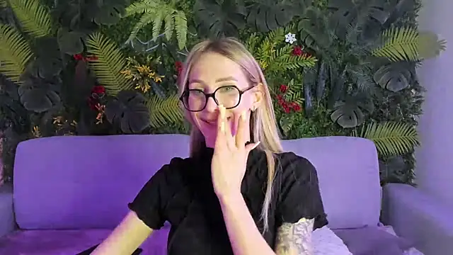 horny_blond - Horny_Blond's free webcam