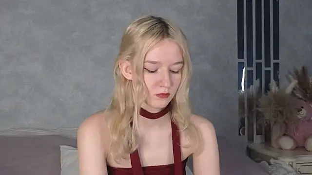 naomiloys - NaomiLoys's free webcam