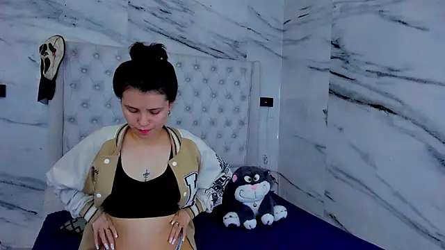 ari_and_storm - Ari_and_Storm's free webcam