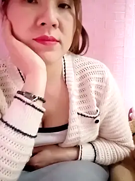 lily-ross22 - Lily-ross22's free webcam