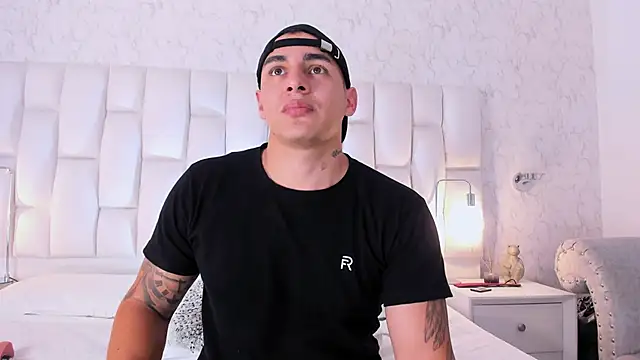 massimoco_ - MassimoCo_'s free webcam