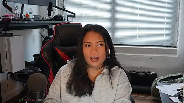 bubbleliyah - Bubbleliyah's free webcam