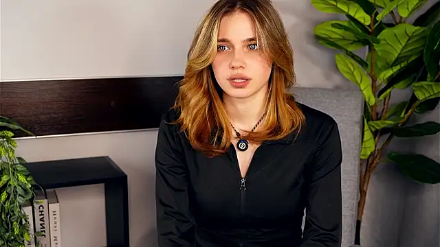 earthastinett - EarthaStinett's free webcam