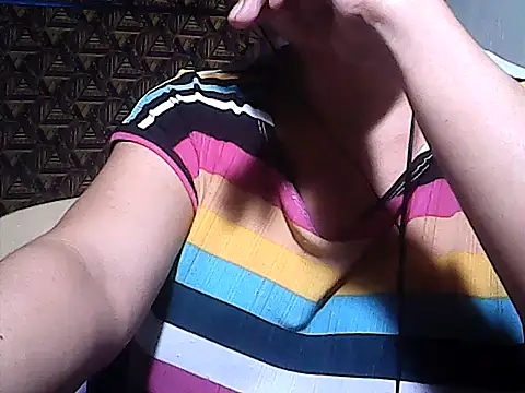 sweetsosie18 - Sweetsosie18's free webcam