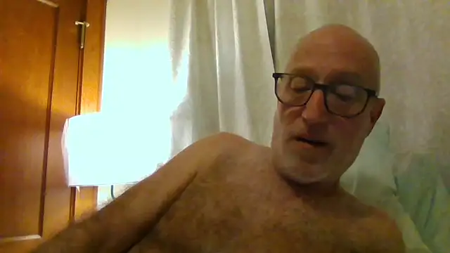 wolfi867 Live Webcam on Stripchat