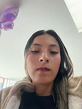 cami_leon2 - Cami_Leon2's free webcam