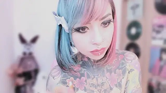 nikkiramone - NikkiRamone's free webcam - UK Sex Cams