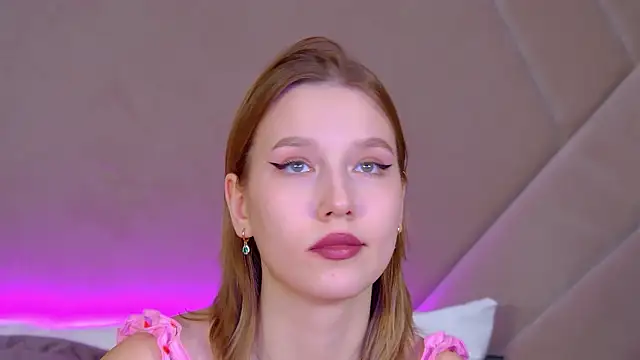 lililinn - LiliLinn's free webcam - UK Sex Cams